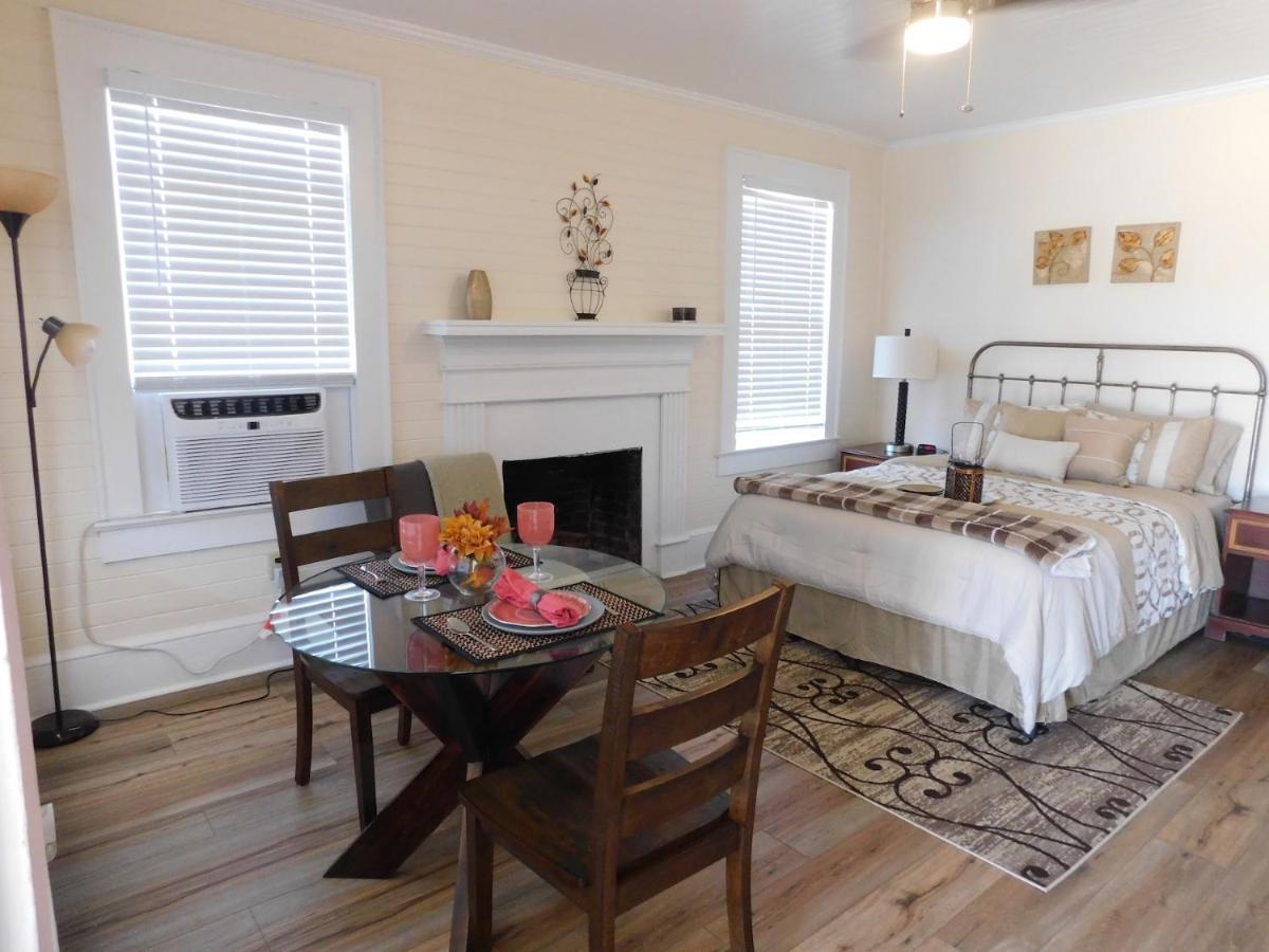 Lawrence Village Bed And Breakfast Swainsboro Exteriör bild